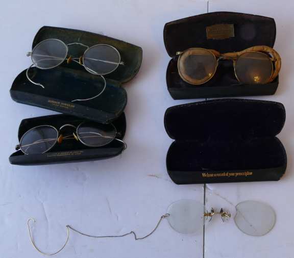 4 Pair Spectacles complete with case