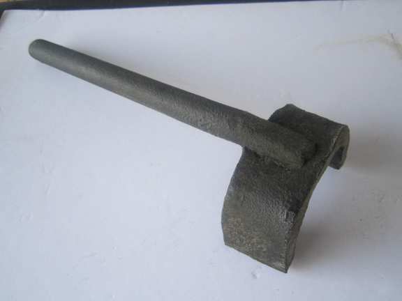 Wagon wheel wrench