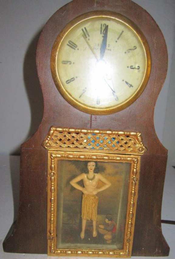 United dancing girl clock